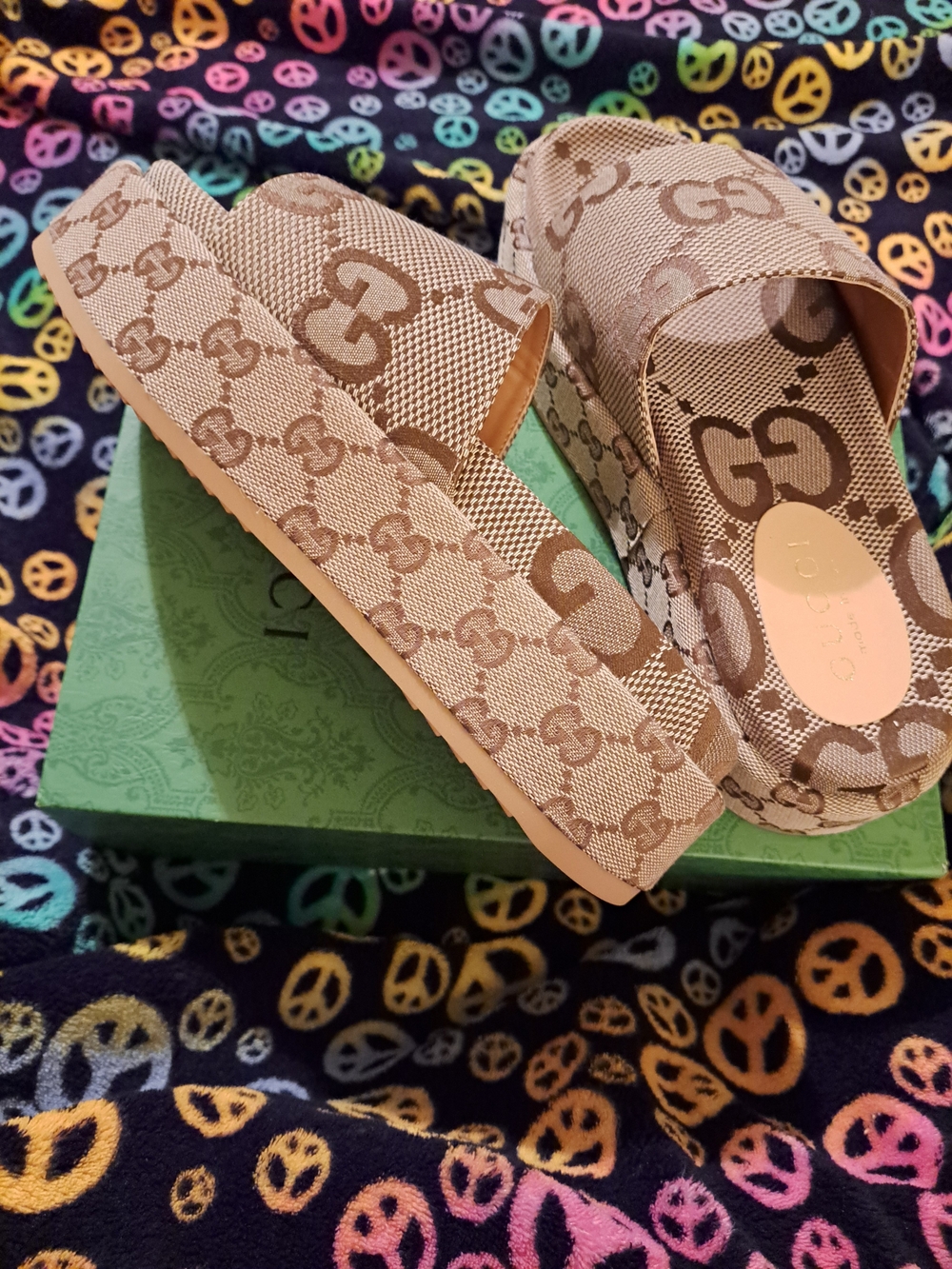 Gucci Brown GG Jacquard Platform Slide Sandals - Picture 3 of 6